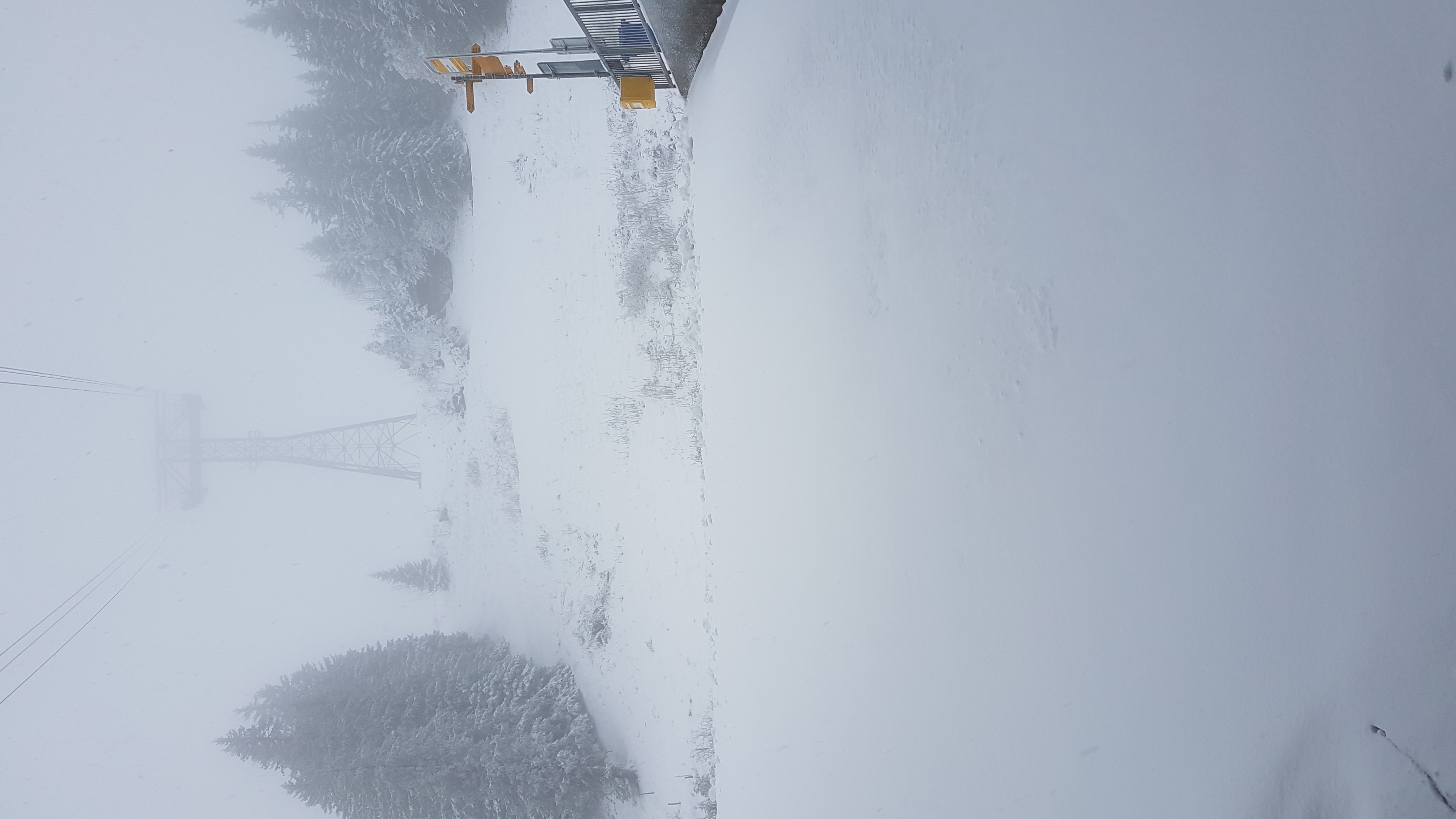 First snow, Gstaad Glacier 3000