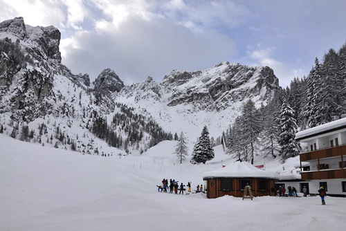 Axamer Lizum Ski Resort by: Karl 'Charlie' Niklass