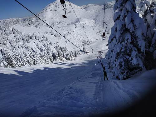 Mainalo Ski Resort by: sotiris