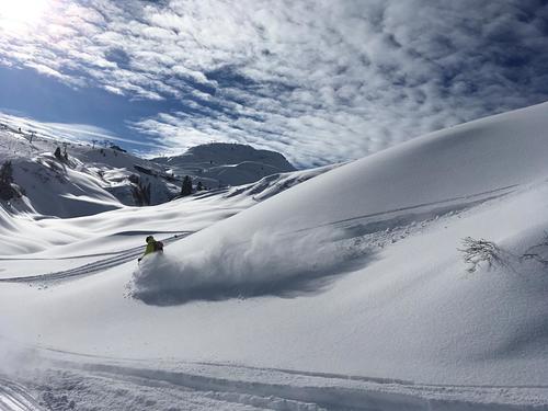 Lech Ski Resort by: pere jorda