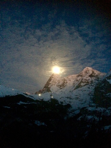 Mürren Ski Resort by: gordon johnston