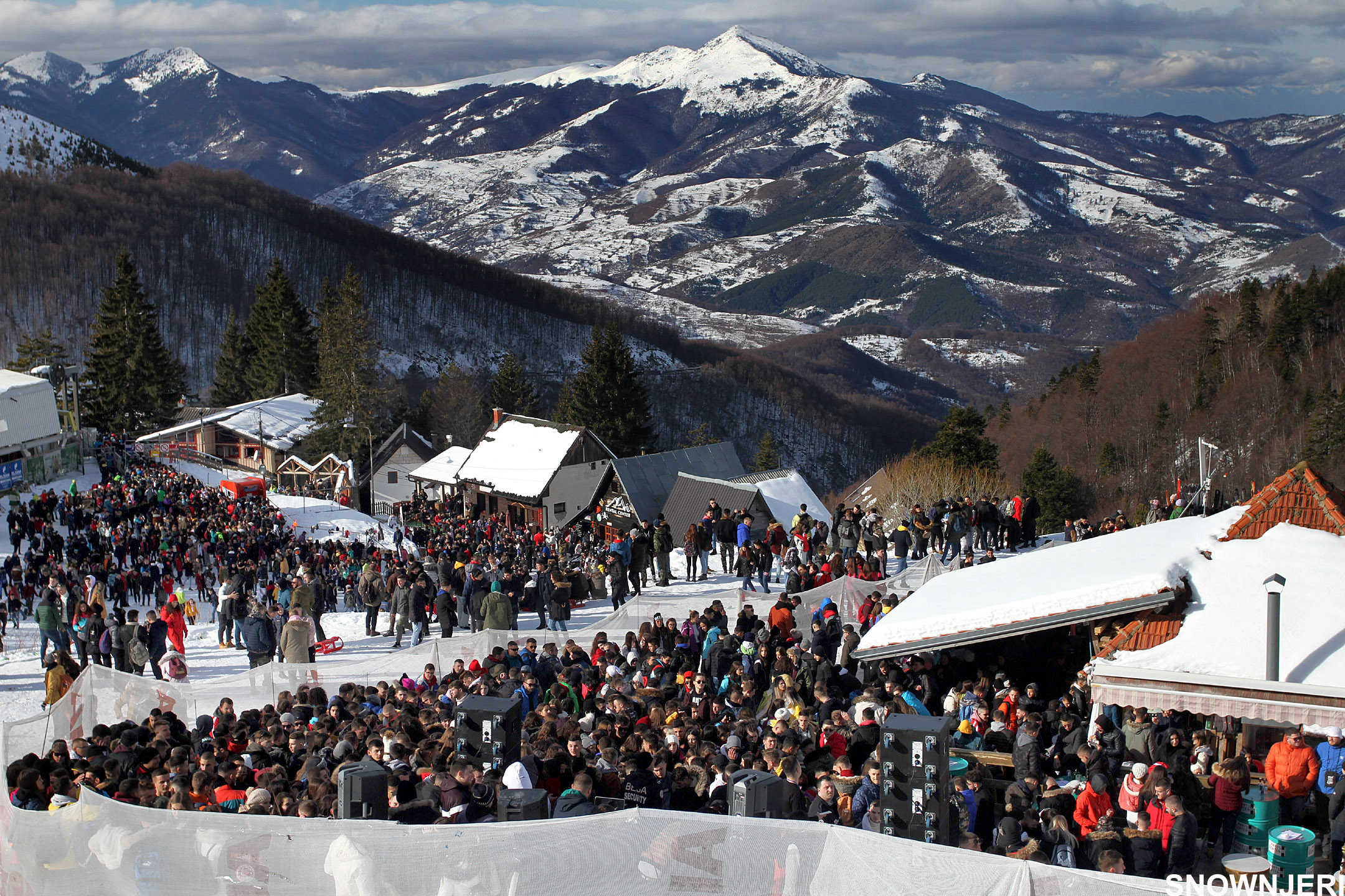 Massive party Brezovica