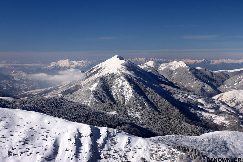 The Oshlak mountain 2212m, Brezovica