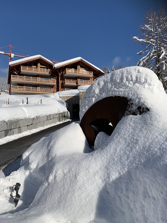 New snow around Domaine Du Roc, Villars