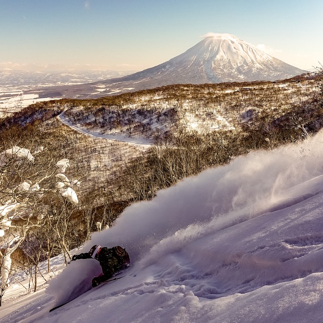 Niseko Hanazono Resort Snow: Hanazono with Mt Yotei as a backdrop 