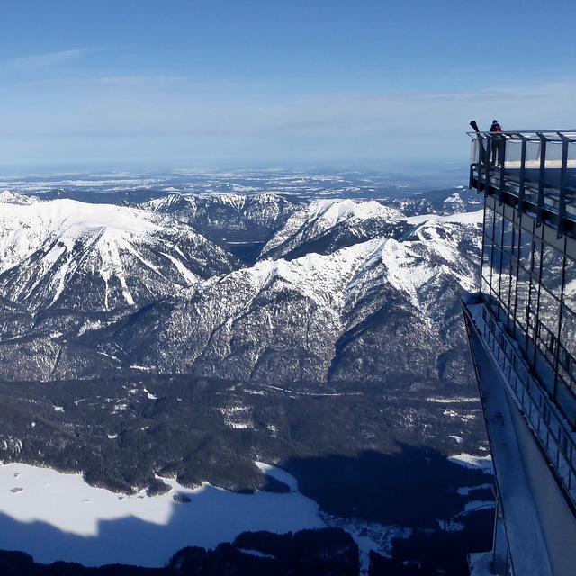 Garmisch-Partenkirchen-Zugspitze Snow: Cable car on top of Zugspitze