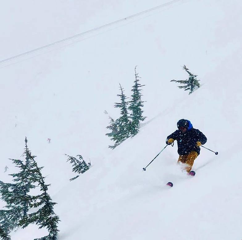 More than a metre of snowfall in the last 72 hrs., Alyeska Resort