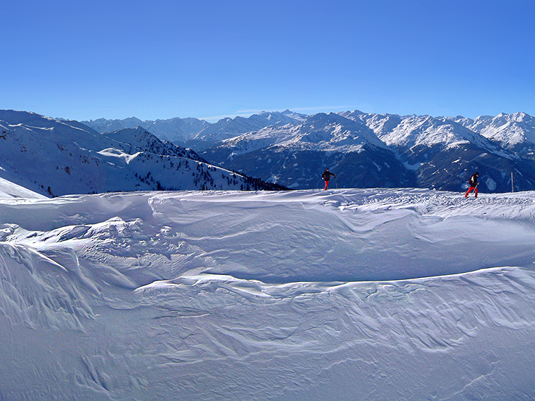 Snow ridge on the Horn 2000, Alpbachtal