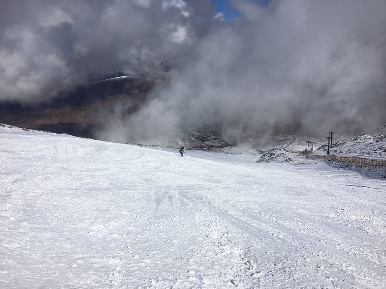 40cm fresh snow overnight in Scotland., Glencoe Mountain Resort