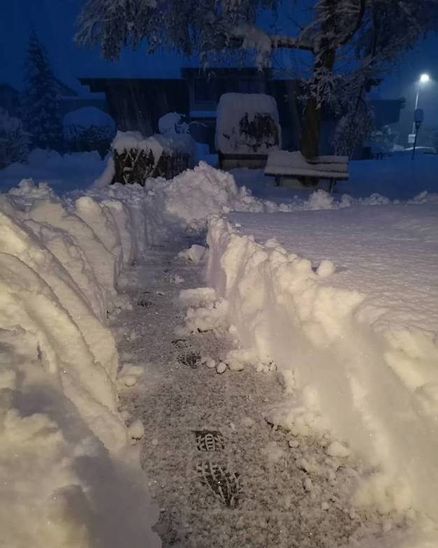 20cm in resort, 40cm at 2000m, Engelberg