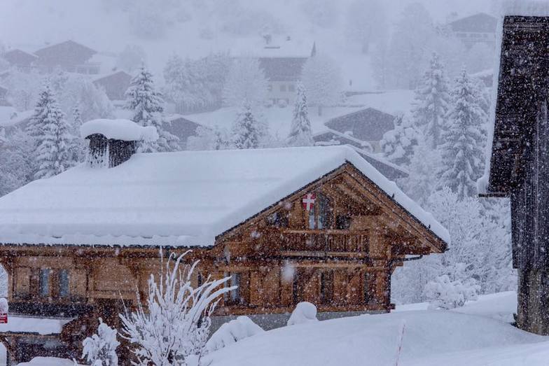 Resort in April, La Clusaz