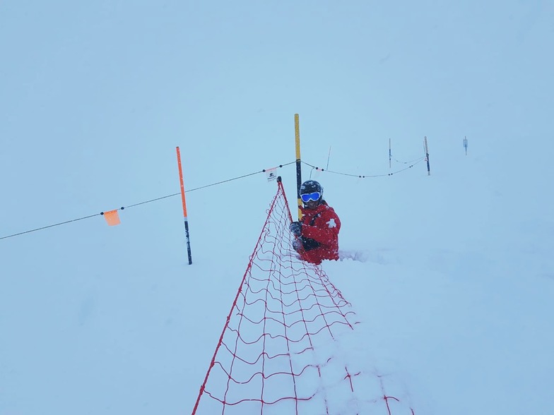 1.2m (4ft) of fresh snow at Andermatt over the last few days.