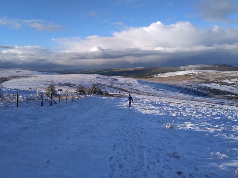 Sunny skies at Foel Cwmcerwyn