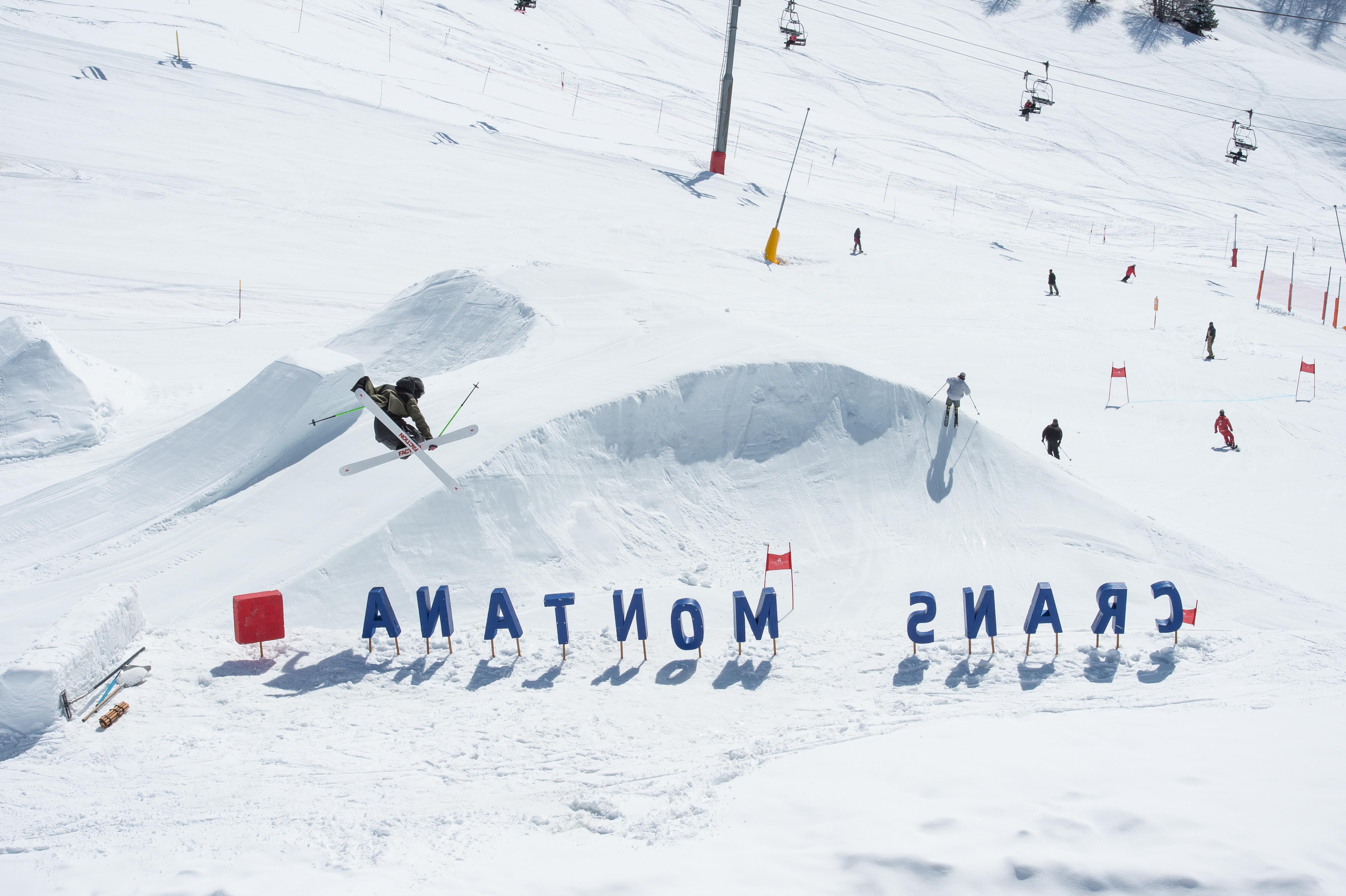 Open this weekend for snow-sports., Crans Montana