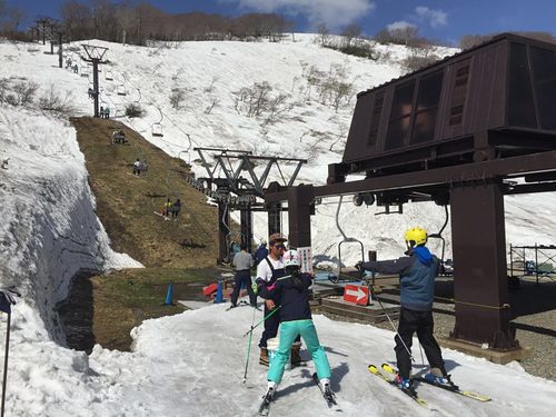 Gassan Glacier Ski Resort by: Snow Forecast Admin