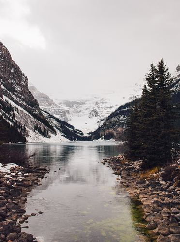 Lake Louise Ski Resort by: Snow Forecast Admin