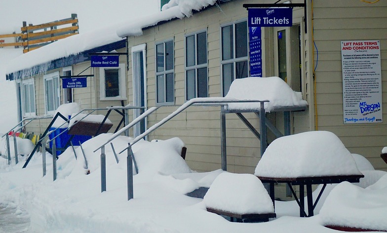 Up to 80cm of snow in the last few days, Mount Dobson