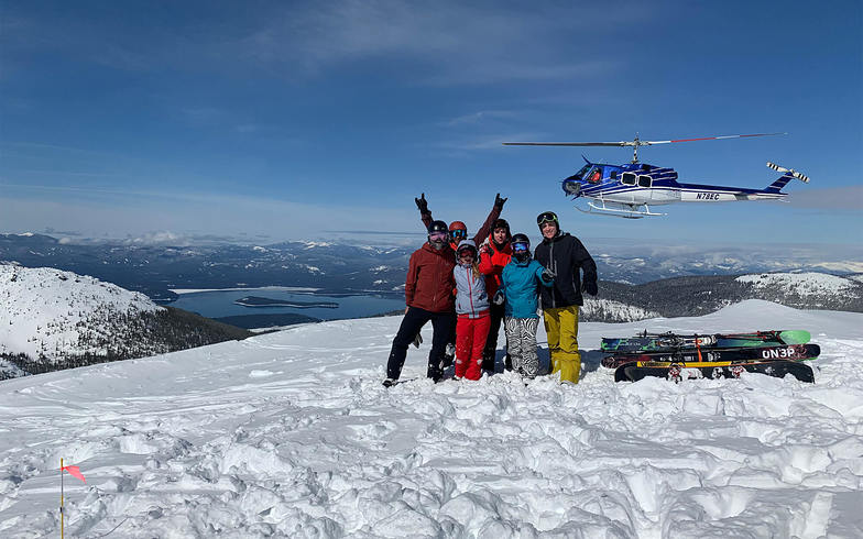 Heli Skiing, Selkirk Powder