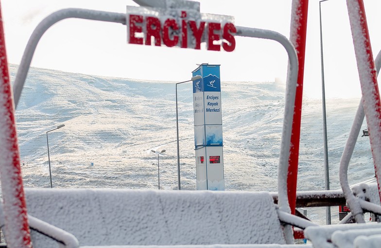 Snow arrives in Turkey, Erciyes Ski Resort