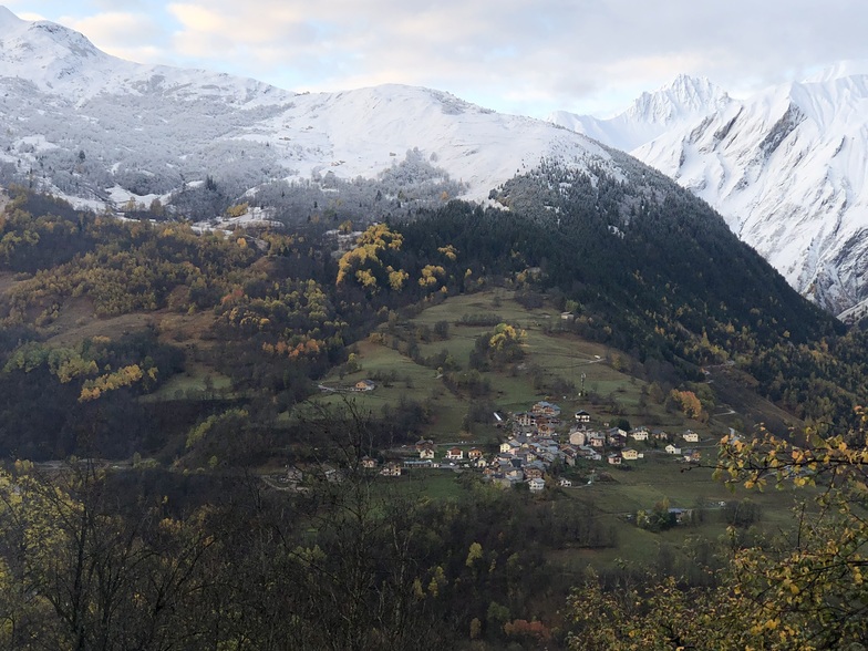 First Snow arrives, St Martin de Belleville