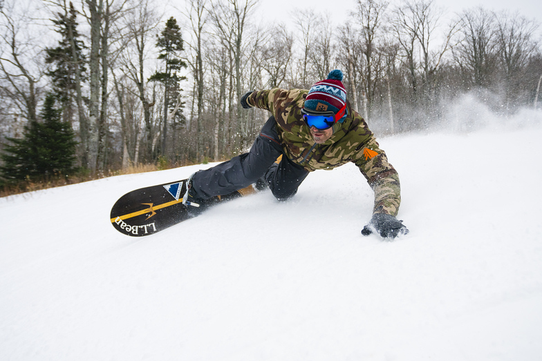 Seth Wescott Carving Opening day 2017, Sugarloaf