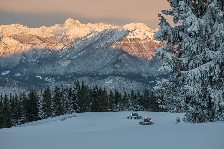 Cerkno snow