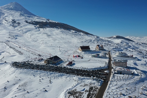 Yildiz Ski Resort Ski Resort by: Mikail Polat