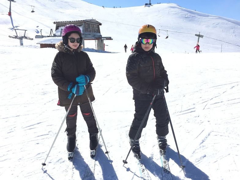 Kids Skiing, Zaarour Club
