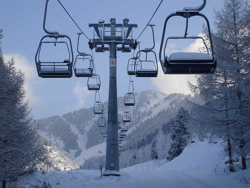 Ak-Bulak Ski Resort by: Sergey Yushkov