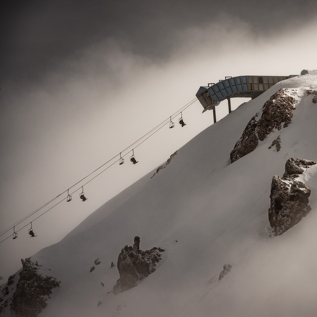 Mammoth Mountain Snow: Miles-Weaver