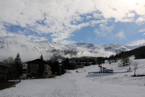 Sauze Super-Sauze Ski Resort by: tourist offical