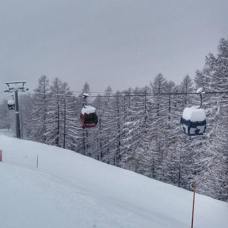 more than 50cm (20") of snowfall in the past 24 hours., Bardonecchia