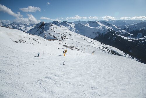 Saalbach Hinterglemm Ski Resort by: tourist offical