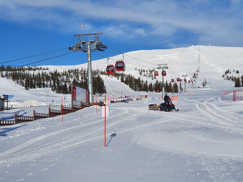 Ski areas in Finland are  still open., Yllas