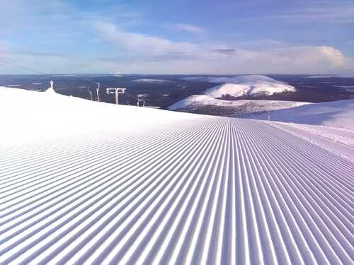 Yllas Ski Resort by: tourist offical