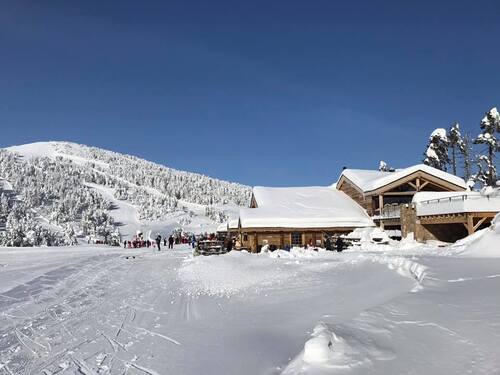 Les Angles Ski Resort by: tourist offical