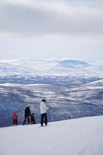 Hemavan and Tärnaby Ski Resort by: tourist offical