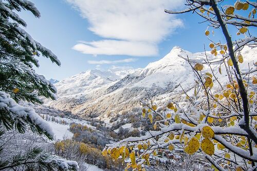 Les Menuires Ski Resort by: tourist offical