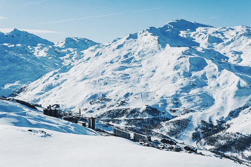 Les Menuires Ski Resort by: tourist offical