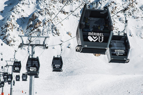 Méribel Ski Resort by: tourist offical