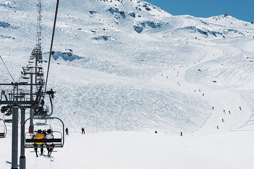 Méribel Ski Resort by: tourist offical