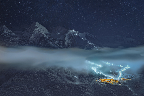 Krasnaya Polyana Resort Ski Resort by: tourist offical