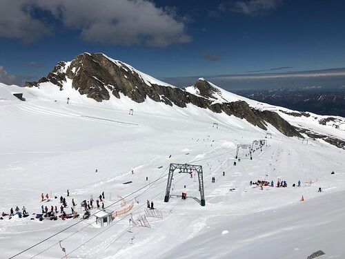 Kaprun Ski Resort by: tourist offical