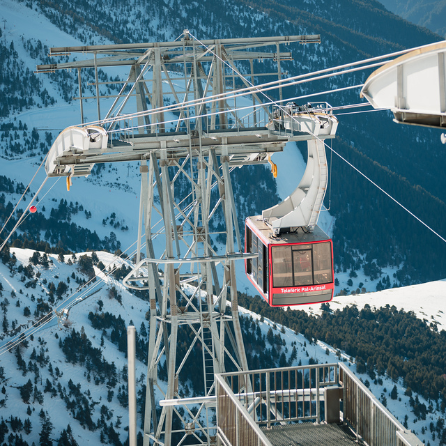 Pal Arinsal cable car, photo by Martin Imatge