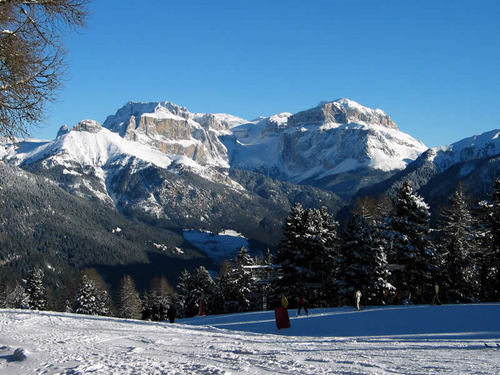Vigo di Fassa Ski Resort by: dolomitimeteo