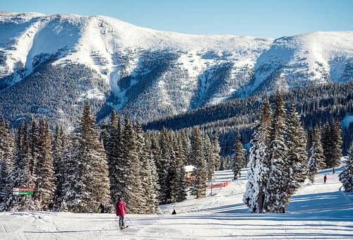 Copper Mountain Ski Resort by: tourist offical