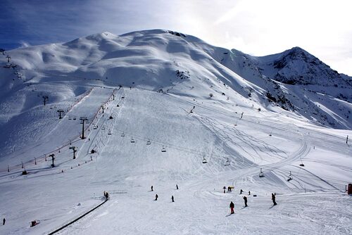 Panticosa Ski Resort by: tourist offical