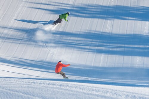 Sunday River Ski Resort by: tourist offical