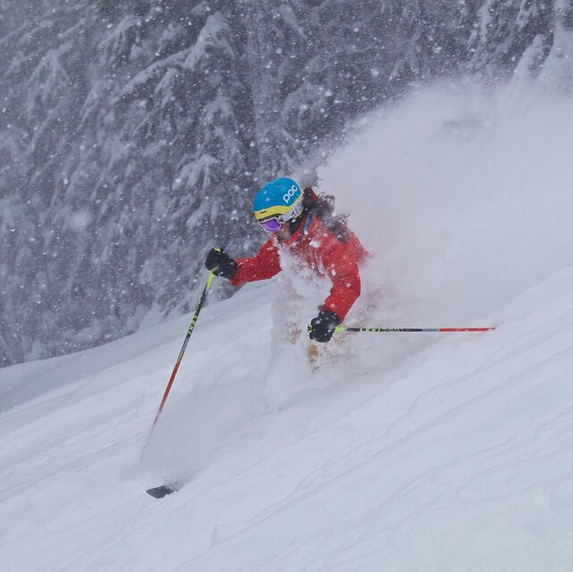 Gez Ripping POWDER at Ski Lookout Pass