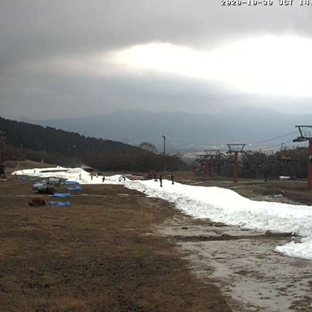 snow-making at the start of the season, Snow Town Yeti